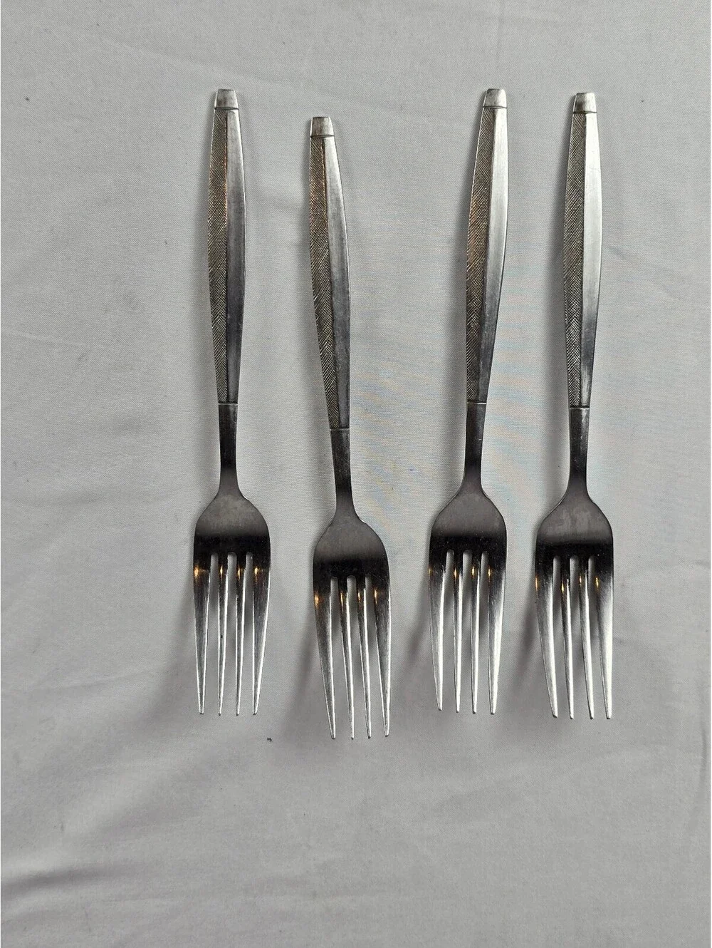 Set of 4 Fairlane Stainless Steel Dinner Forks with Textured Handles